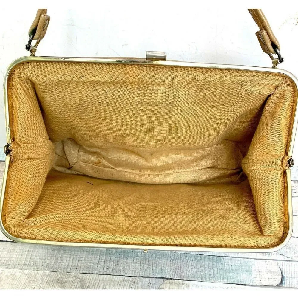 TRUE VINTAGE PEBBLED BEIGE GENUINE LEATHER FRAMED POCKETBOOK BAG HANDBAG PURSE